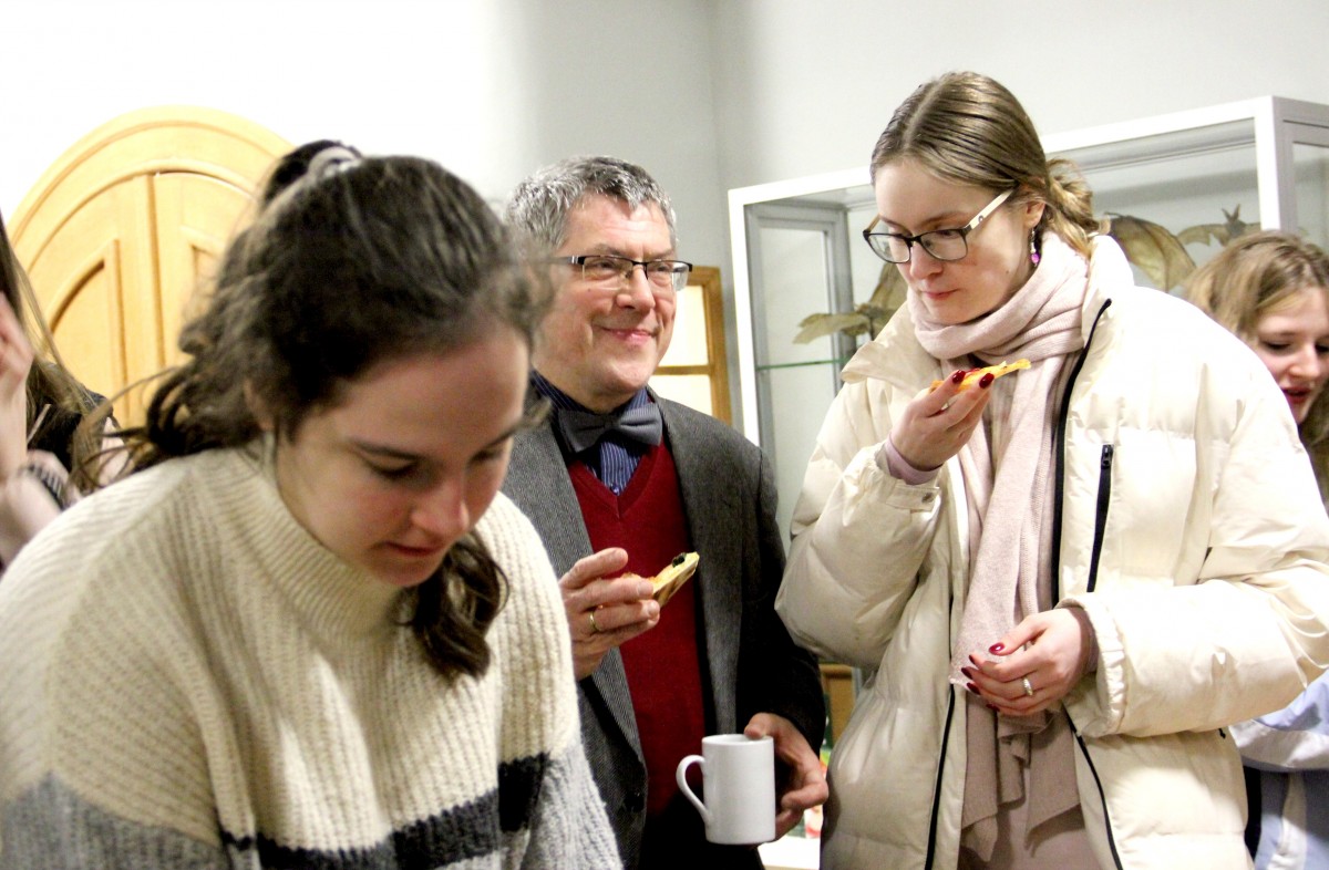 Andacht Bischof Kramer in Schulpforte mit anschließendem Pizza-Essen | Foto: (c) Landesschule Pforta Andacht Bischof Kramer in Schulpforte mit anschließendem Pizza-Essen | Foto: (c) Landesschule Pforta